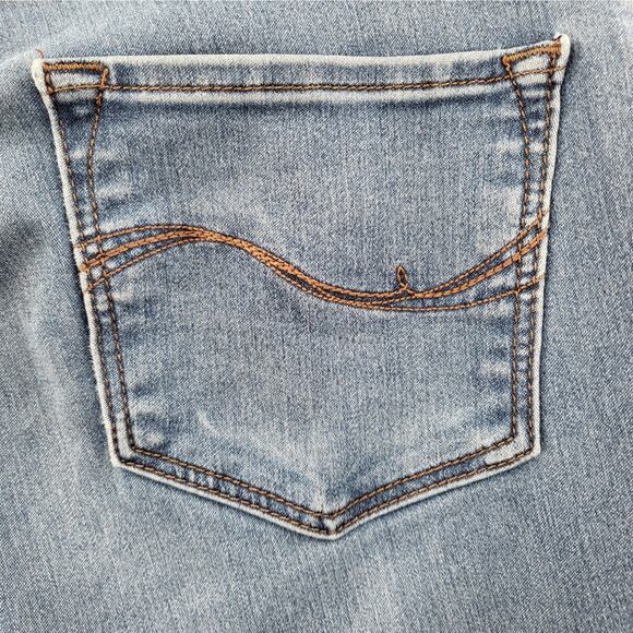 Lee Riders Flared Blue Medium Washed 5-Pocket Zip Denim Jeans Women's Size 8 Med - Picture 5 of 8